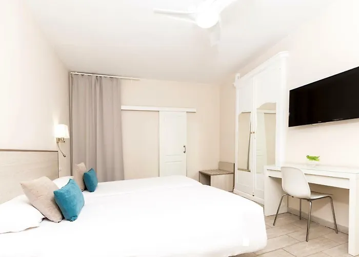 Madrid Отель 3*